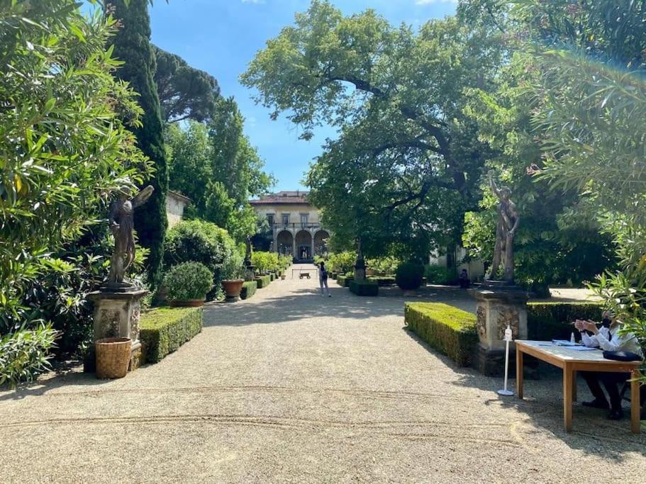 Flat Juana -Bright Apartment Santa Maria Novella فلورنس المظهر الخارجي الصورة